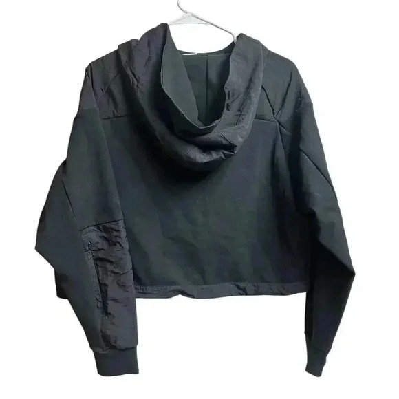 Gymshark Venture Hoodie Cropped Pullover2 Raglan Boxy Activewear Black Medium - Picture 11 of 11